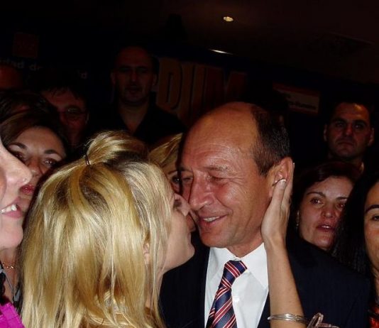 EXCLUSIV: Noua blonda a lui Basescu