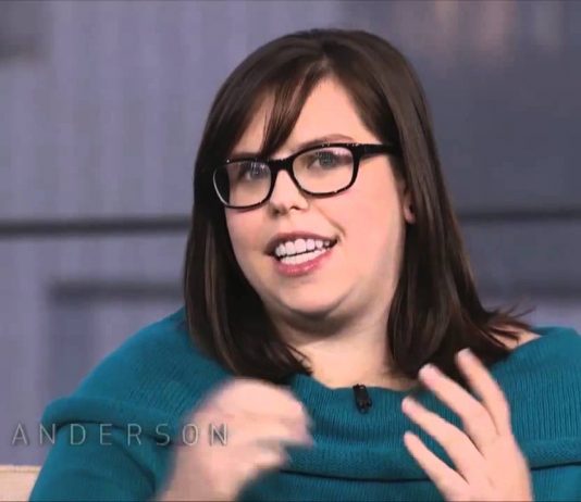 A devenit milionara publicand online, Amanda Hocking