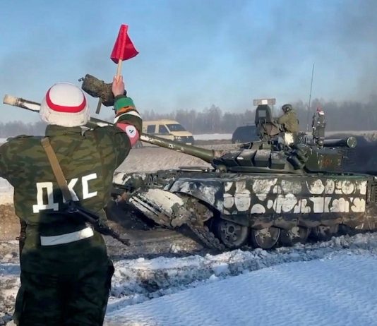 Rusia isi mobilizeaza trupele in Ucraina