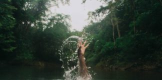 207 Citate Triste Care iti vor schimba viata