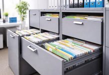 Eficiența începe cu ordinea: despre rolul unui dulap metalic în spațiile moderne