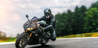Ce trebuie să analizezi înainte de a investi într-o motocicletă de top?