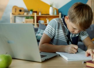 Cursuri engleză online: experiență de învățare interactivă pentru copii, adolescenți și adulți